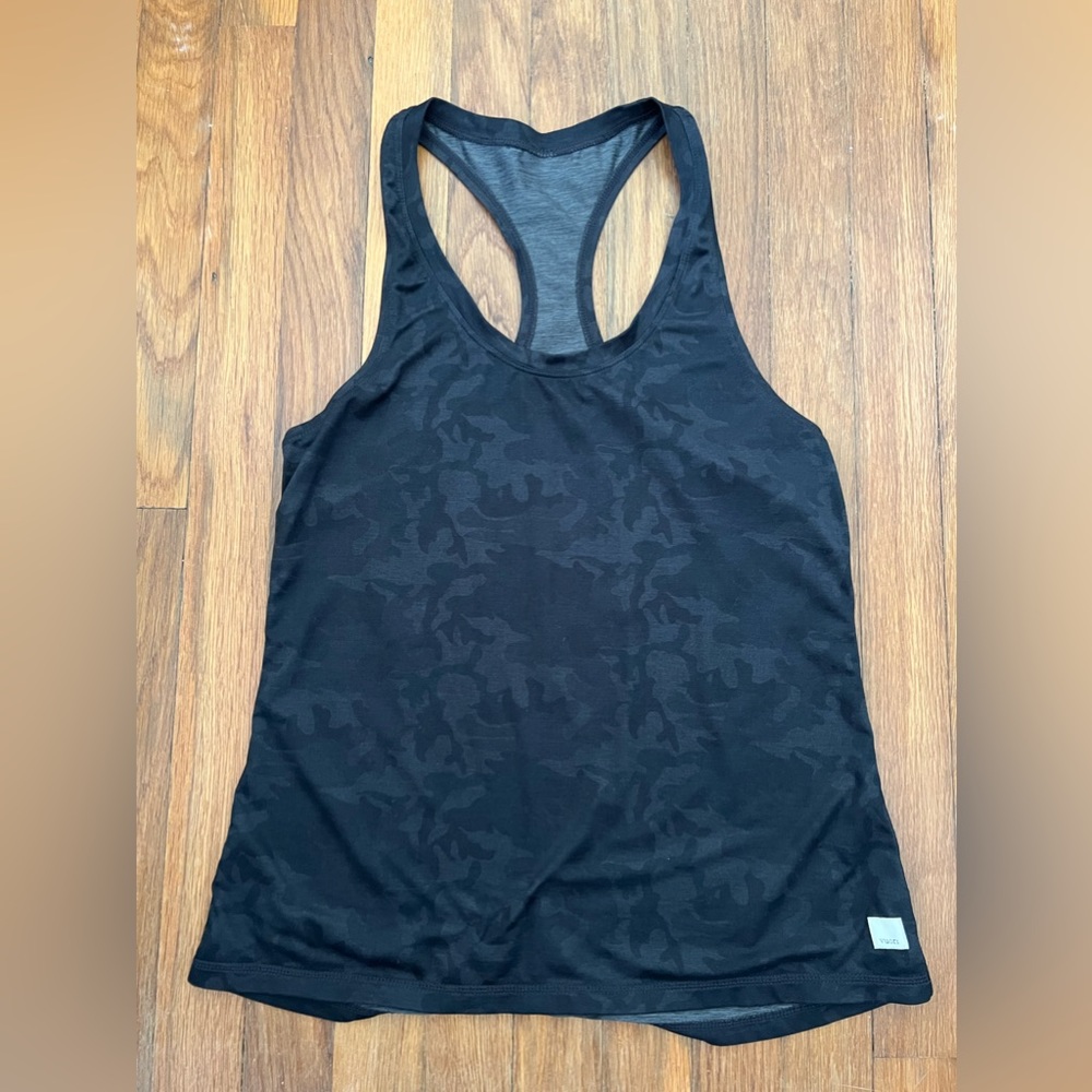 Vuori Lux Performance tank